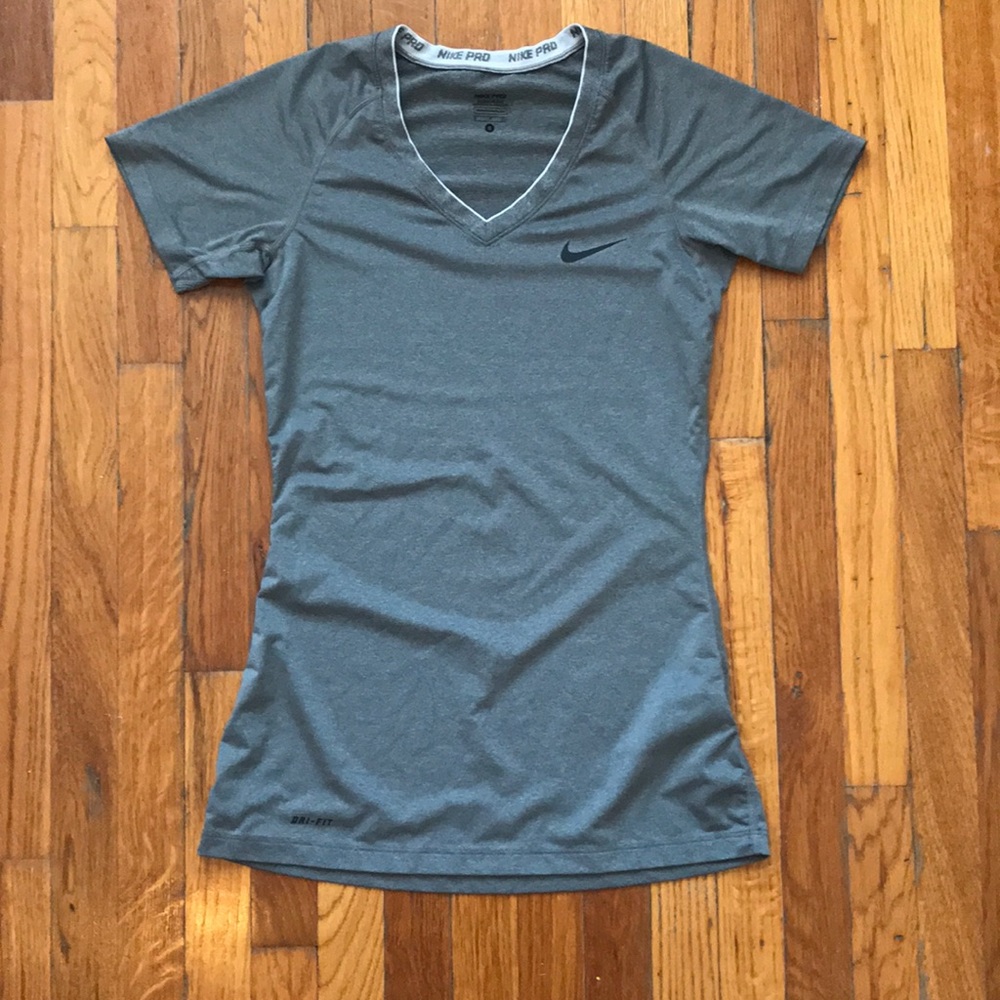 Nike pro workout tee